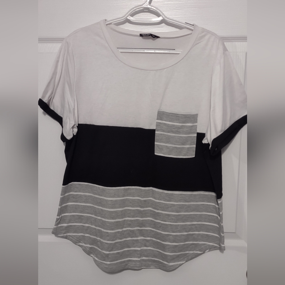 Shein Curve Color Block Tee - Black, White, Gray Striped
